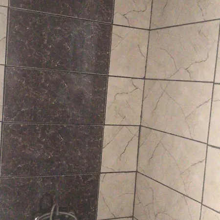 Ebay Ξενοδοχείο